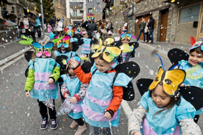 Rua de carnaval a les escoles de la Massana