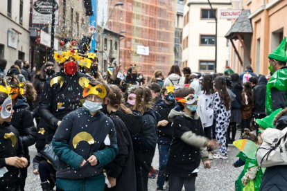 Rua de carnaval a les escoles de la Massana