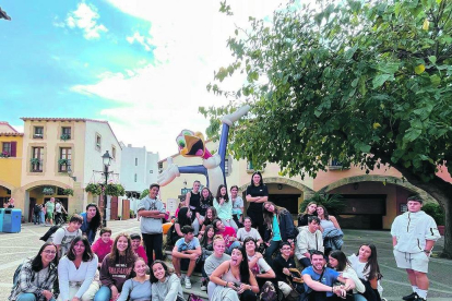 El comú d'Encamp va organitzar des de l'espai jove, un any més, per als adolescents de la parròquia una sortida de dos dies al parc de lleure de PortAventura, a Tarragona, per celebrar en conjunt Halloween i gaudir de les vacances!