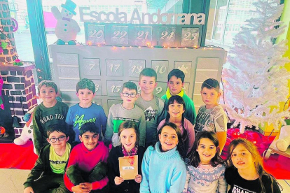 La classe de Narval de l'escola andorrana d'Andorra la Vella ja va obrir el calendari d'advent aquesta setmana. Així, cada dia descobriran una sorpresa tots junts fins al Nadal!