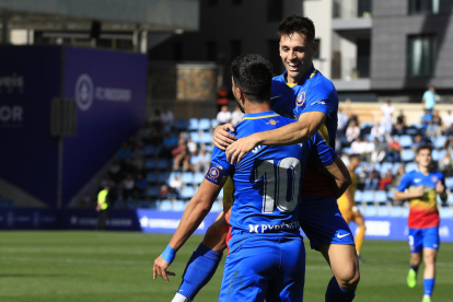 FC Andorra - Ponferradina. Carlos Martínez celebra el segon gol dels tres que va marcar