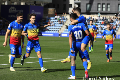 FC Andorra - Ponferradina. Carlos Martínez celebra el segon gol dels tres que va marcar