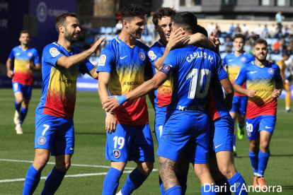 FC Andorra - Ponferradina  Carlos Martínez celebra el segon gol dels tres que va marcar