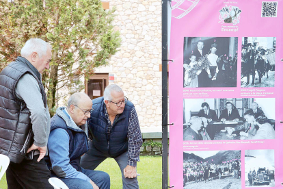 L'activitat 'Fem memòria, Encamp!' va aconseguir la identificació de 39 de 50 fotografies desconegudes de l'arxiu comunal. Els plafons es van exposar a la plaça dels Arínsols.