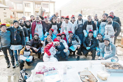 La Massana va repartir unes 1.400 racions d'escudella per la diada de Sant Antoni. La jornada va començar amb la tradicional missa a l'església de Sant Antoni de la Grella, acompanyada de la Coral Sant Antoni, i va cloure amb actuacions musicals.