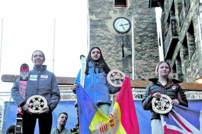 Etna Pou es va penjar la medalla d'or l'últim dia del Trofeu assolint el millor temps a l'eslàlom sub-16 en les dues mànegues. L'andorrana en va sumar un total de tres.