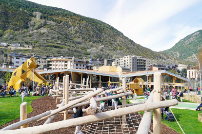 Obertura del parc, ahir a la tarda.