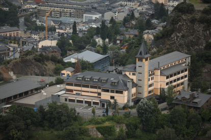 L’escola Sant Ermengol ha rebut 146 sol·licituds per a 105 places de batxillerat.