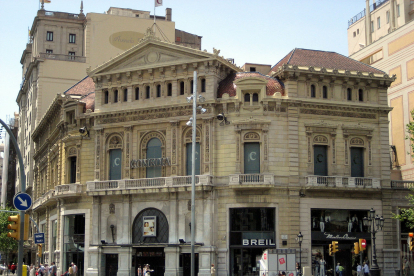 L'edifici de l'antic cinema Comedia de Barcelona acollirà part de la col·lecció de Carmen Cervera
