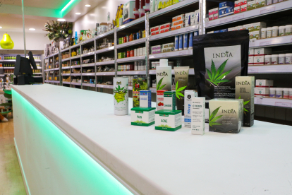 Botiga de productes derivats del cànnabis a Andorra la Vella.