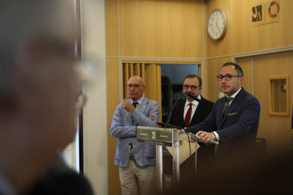 El cap de Govern, Xavier Espot, a l'acte de canvi de rector amb Minoves i Nicolau