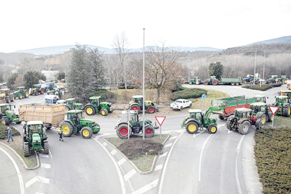 Tractors bloquejant la frontera.