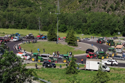 Tractors bloquejant el trànsit cap a Andorra
