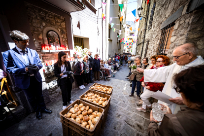 Benedicció dels pans al Puial.