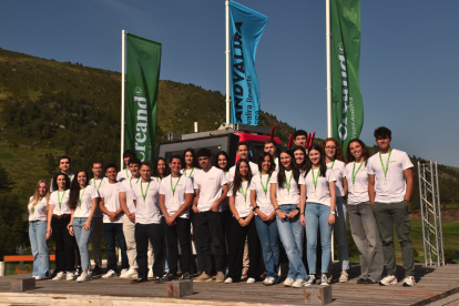 Els joves que participen en les estades formatives de Creand Crèdit Andorrà.