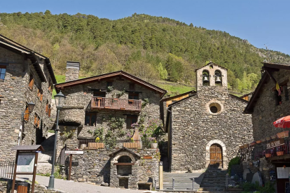 La nova zona de gestió forestal està sobre el poble de Llorts