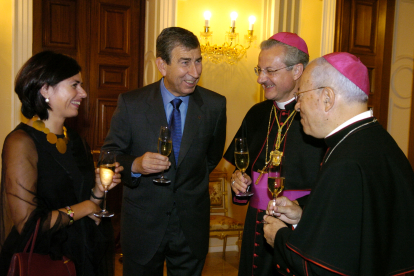 El copríncep Vives amb Albert Pintat i Meritxell Mateu.