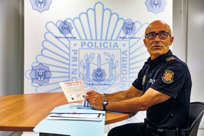 L’inspector major i cap de la unitat de fronteres i estrangeria.