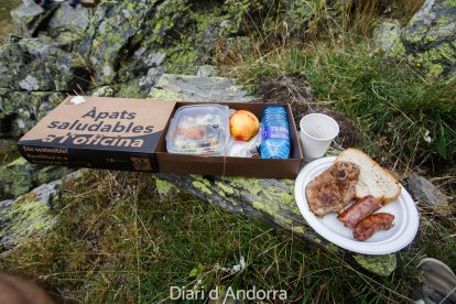 Tradicional dinar, aquest any embolcallat en cartró