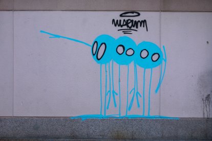 Un graffiti en un mur d’Andorra la Vella.

Foto Fernando Galindo