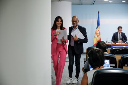 Mònica Bonell i Joan Sans, en la roda de premsa de presentació de la llei el setembre passat.