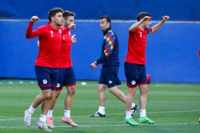 La selecció va fer l’últim entrenament ahir a l’Estadi Nacional.