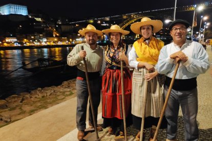 Els membres del grup de folklore Casa de Portugal en una edició anterior de la cita a Viseu