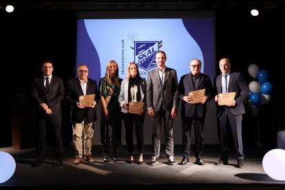 Els guardonats de l'any per l'Skål Club Andorra amb el ministre de Turisme, Jordi Torres, i el president de l'Skål Club Andorra, Emili Yepes