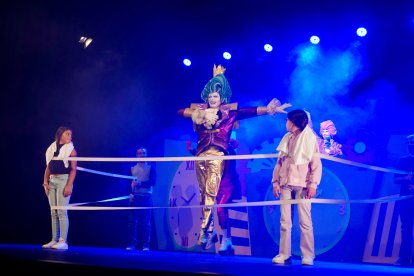 Un moment de l'espectacle 'El vestit pop de l'Emperador'