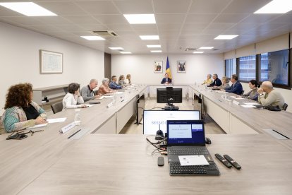 Reunió Visura Ciutadana amb el cap de Govern i la secretaria d'Estat d’Igualtat i Participació Ciutadana