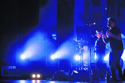 Un moment del concert d’Antònia Font a la sala del Prat del Roure.