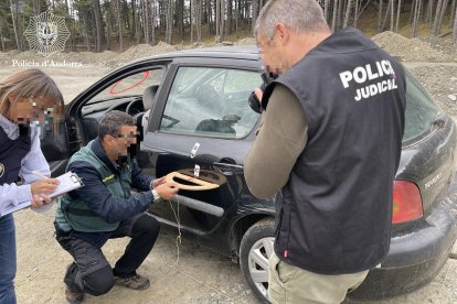 Agents de la guàrdia civil ensenyen tècniques d'investigació a la policia andorrana