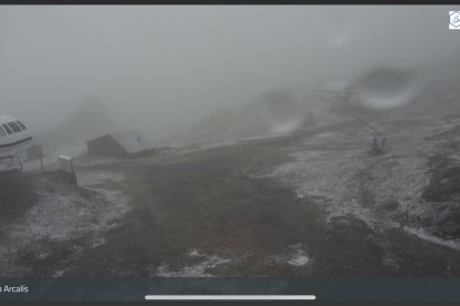 Primeres traces de neu a Ordino Arcalís