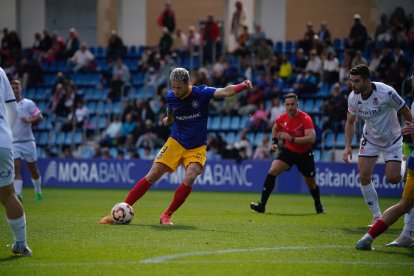 El tricolor Manu Nieto, en una acció durant la primera part del partit.