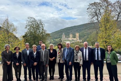 Fotografia de grup de la trobada entre el Consell General i el Senat francès