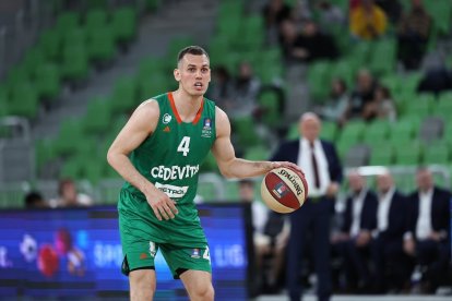 Nikola Radicevic amb la samarreta del seu últim equip, el Cedevita.