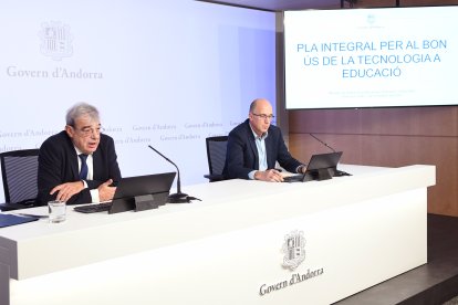 Roda de Premsa sobre el Pla Integral per al bon ús de la tecnologia a Educació