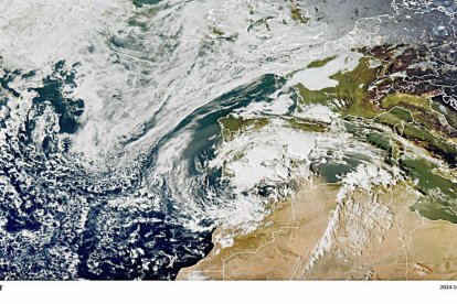 Imatge del Meteosat del dia 29-10-24, que mostra la nuvolositat i els nuclis tempestuosos a la meitat sud i sud-est de la península.
