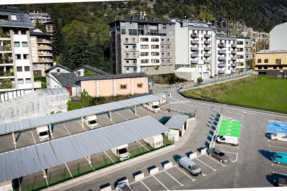 Zona de pupil·latge d'autocaravanes a l'espai Canrodes de Santa Coloma