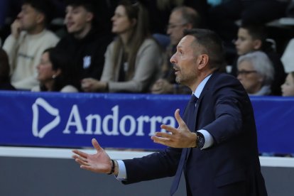 L’entrenador del MoraBanc en el darrer partit.