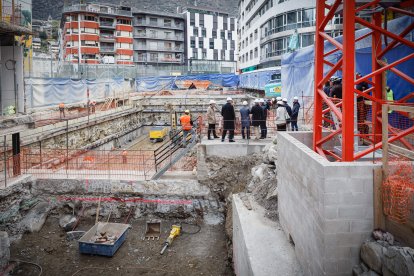 Visita a l'obra de l'edifici Node per part del cap de Govern