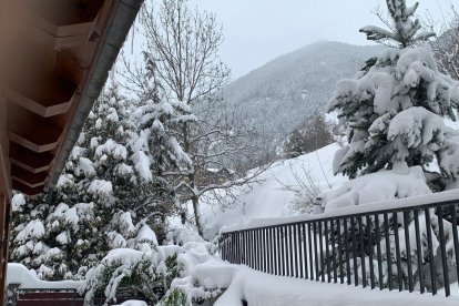 La neu ha deixat gruixos importants a Arinsal