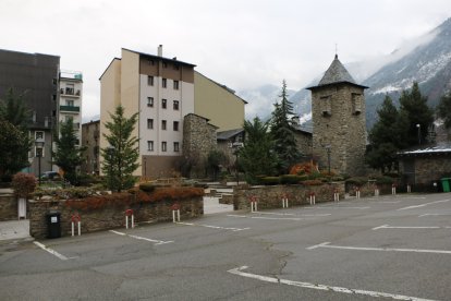 Entorns de la Casa de la Vall aquest matí