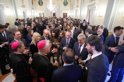 Vista de la sala durant el parlament.