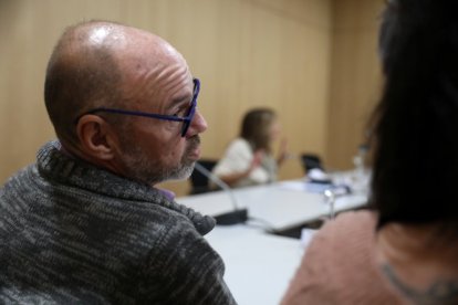 Gabriel Ubach en una reunió.