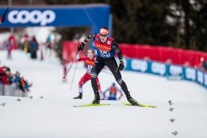 Irineu Esteve, a l’arribada final a Alpe Cermis, ahir.