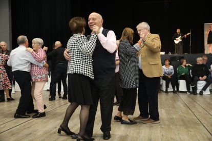 Celebració d’una festa dedicada a la gent gran.