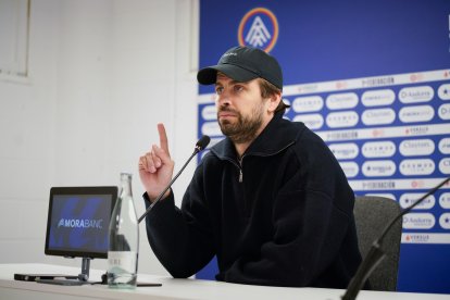 Piqué, a la sala de premsa del Nacional durant la compareixença.