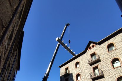 La Grua treballant