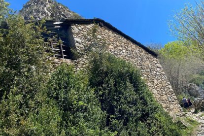 Una de les bordes adquirides pel comú a la vall del Madriu.